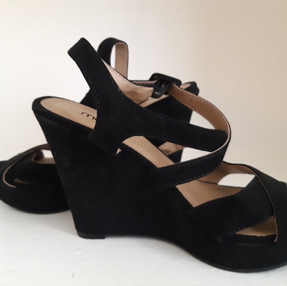 Comfy shoes (NEW WITHOUT TAGS ) - Picture 2 of 2